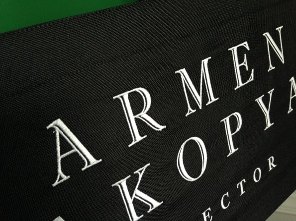 Вышивка имени на спинке режиссерского кресла для Армена Акопаяна